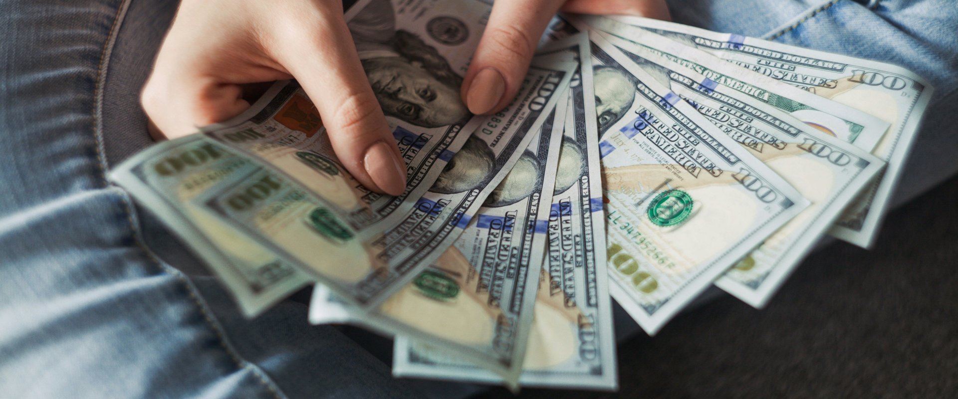 Půčky a dluhy a co vědět v mladým věku?